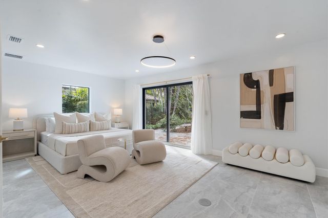 360 NW 33rd Street, Oakland Park, FL 33309