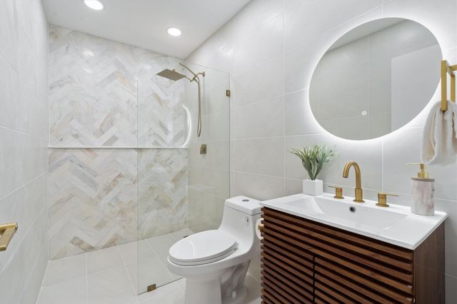 360 NW 33rd Street, Oakland Park, FL 33309