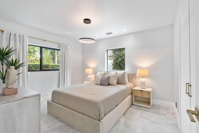 360 NW 33rd Street, Oakland Park, FL 33309