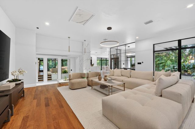 360 NW 33rd Street, Oakland Park, FL 33309