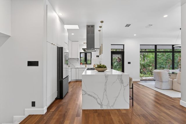 360 NW 33rd Street, Oakland Park, FL 33309