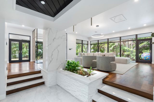 360 NW 33rd Street, Oakland Park, FL 33309