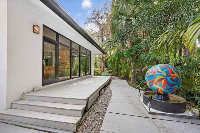 360 NW 33rd Street, Oakland Park, FL 33309