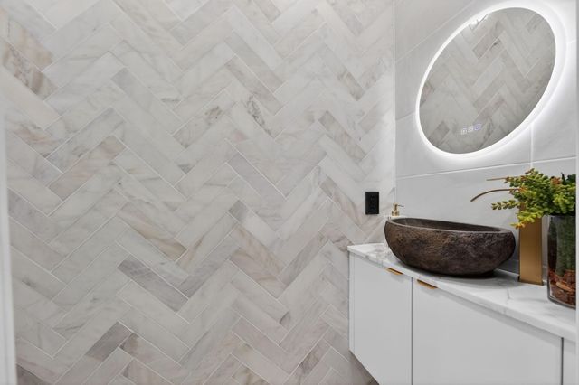 360 NW 33rd Street, Oakland Park, FL 33309