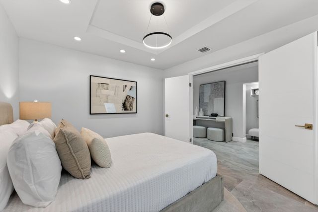 360 NW 33rd Street, Oakland Park, FL 33309