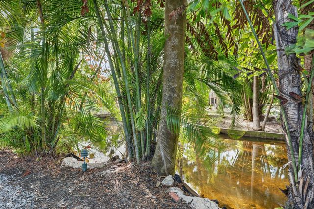 360 NW 33rd Street, Oakland Park, FL 33309