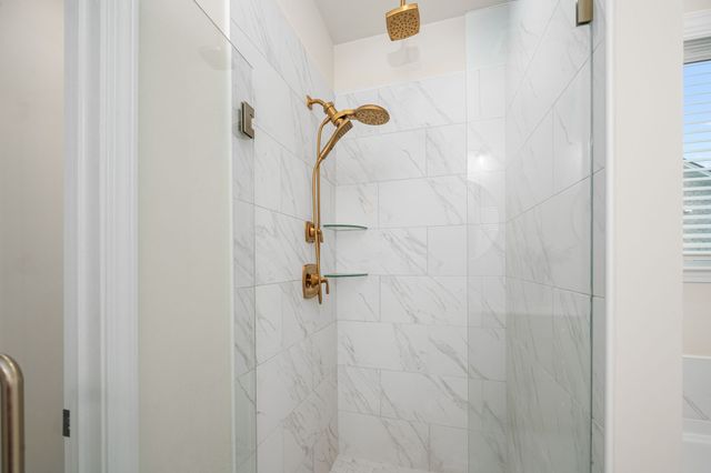 523 Kemp Dr, Hermitage, TN 37076