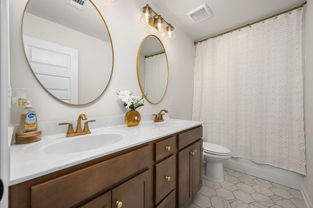 523 Kemp Dr, Hermitage, TN 37076