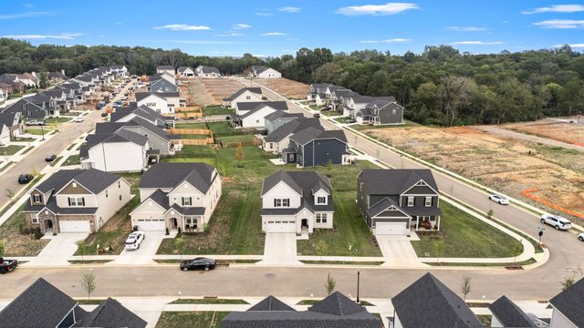 523 Kemp Dr, Hermitage, TN 37076