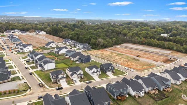 523 Kemp Dr, Hermitage, TN 37076