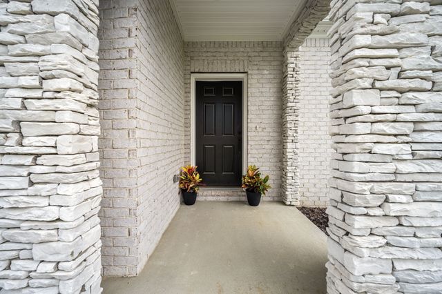 523 Kemp Dr, Hermitage, TN 37076