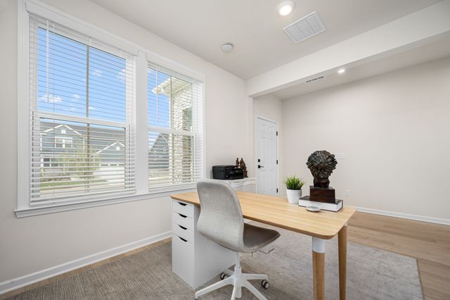 523 Kemp Dr, Hermitage, TN 37076