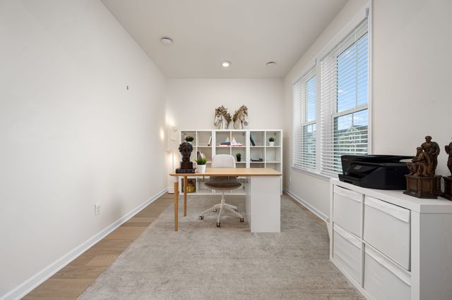 523 Kemp Dr, Hermitage, TN 37076