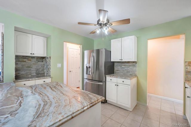 21 Lowell Drive, Farmingdale, NY 11735