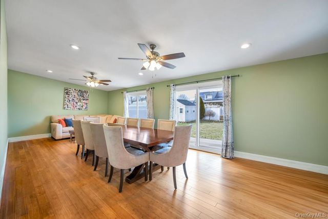 21 Lowell Drive, Farmingdale, NY 11735