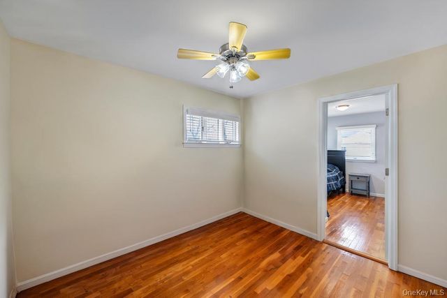 21 Lowell Drive, Farmingdale, NY 11735