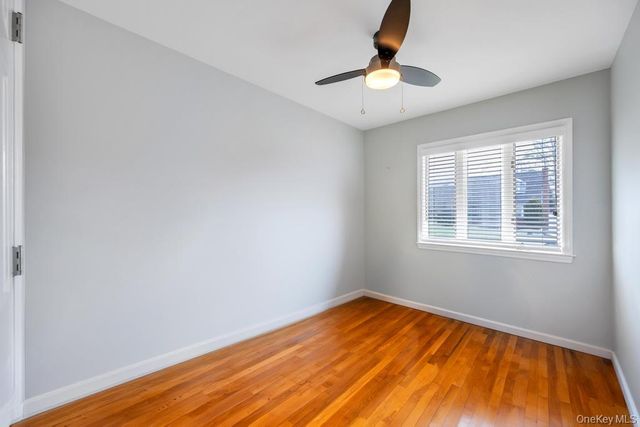 21 Lowell Drive, Farmingdale, NY 11735