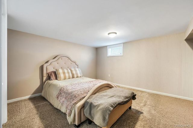 21 Lowell Drive, Farmingdale, NY 11735