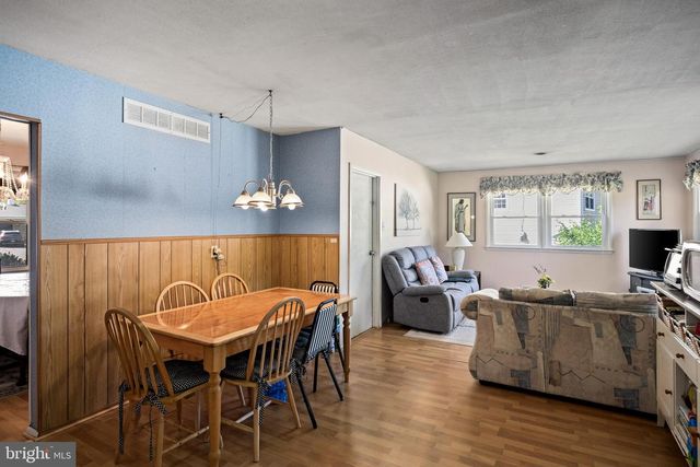 114 RAMBLEWOOD PKWY, Mount Laurel, NJ 08054