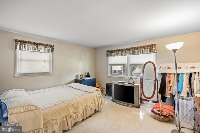114 RAMBLEWOOD PKWY, Mount Laurel, NJ 08054