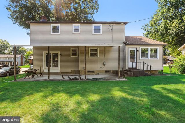 114 RAMBLEWOOD PKWY, Mount Laurel, NJ 08054