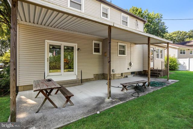 114 RAMBLEWOOD PKWY, Mount Laurel, NJ 08054