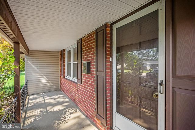 114 RAMBLEWOOD PKWY, Mount Laurel, NJ 08054