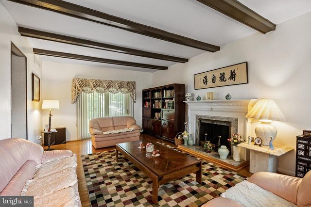 114 RAMBLEWOOD PKWY, Mount Laurel, NJ 08054