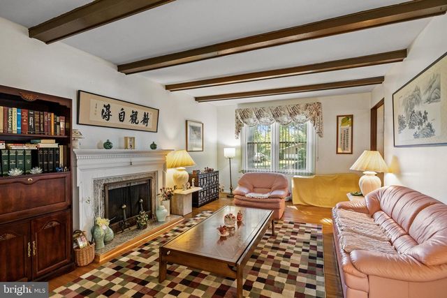 114 RAMBLEWOOD PKWY, Mount Laurel, NJ 08054