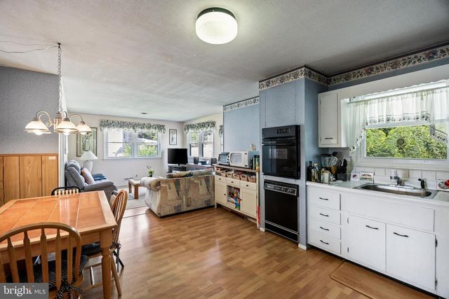 114 RAMBLEWOOD PKWY, Mount Laurel, NJ 08054