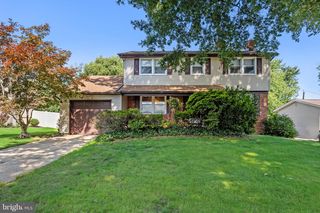114 RAMBLEWOOD PKWY, Mount Laurel, NJ 08054