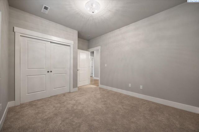 3119 Willow Pointe Dr, Richland, WA 99354