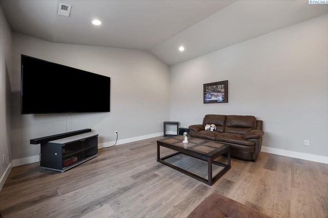 3119 Willow Pointe Dr, Richland, WA 99354