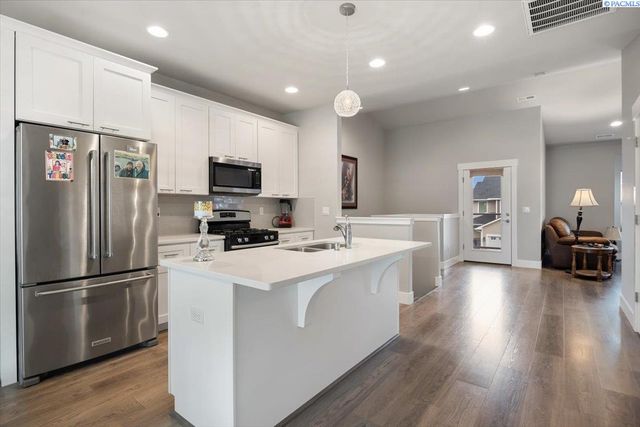 3119 Willow Pointe Dr, Richland, WA 99354