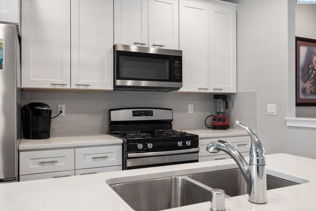 3119 Willow Pointe Dr, Richland, WA 99354