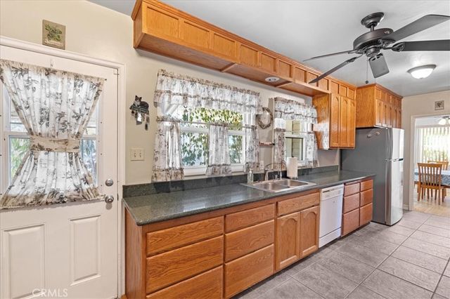 16470 Upland, Fontana, CA 92335