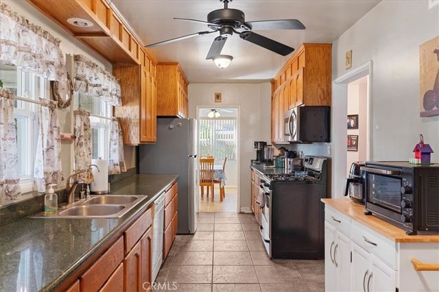 16470 Upland, Fontana, CA 92335