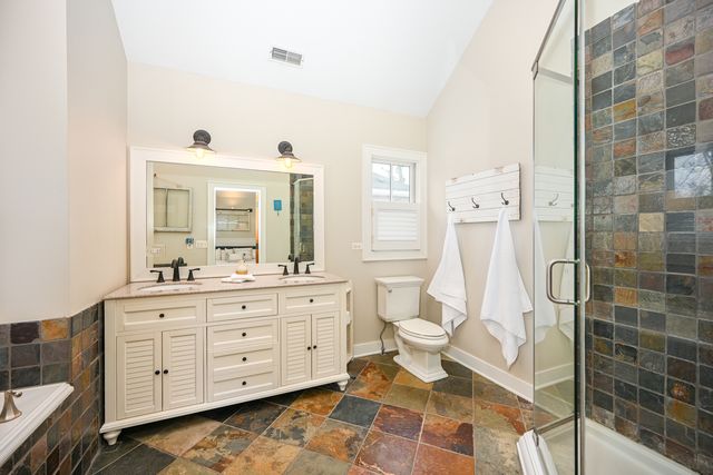 563 Taylor Avenue, Glen Ellyn, IL 60137