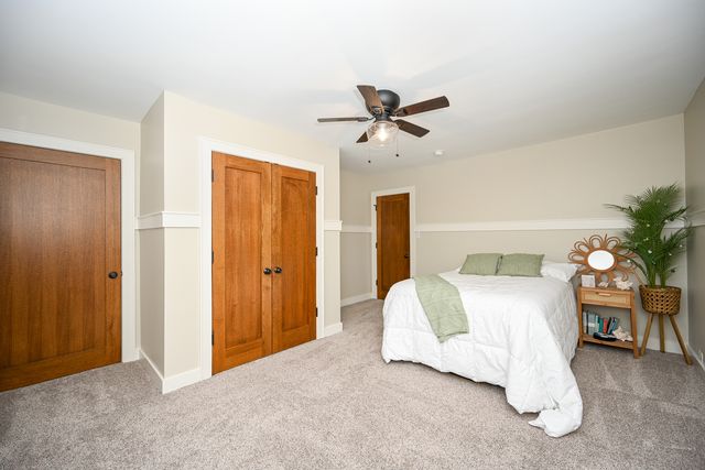 563 Taylor Avenue, Glen Ellyn, IL 60137