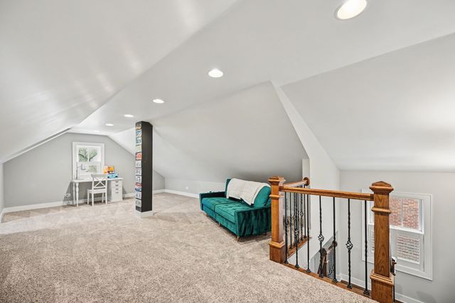 563 Taylor Avenue, Glen Ellyn, IL 60137