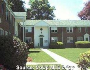 52 Robin Road APT B1, West Hartford, CT 06119
