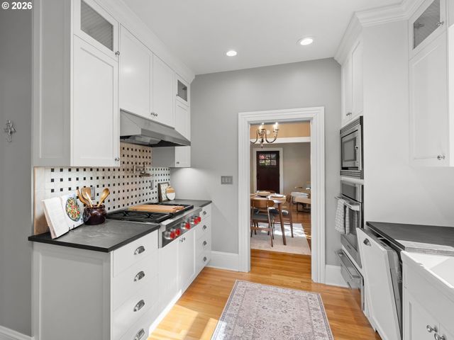 8535 Se 15TH Ave, Portland, OR 97202