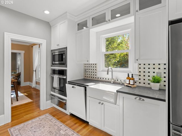 8535 Se 15TH Ave, Portland, OR 97202