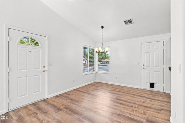 803 Bower Lane, Grants Pass, OR 97527
