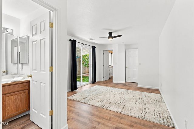 803 Bower Lane, Grants Pass, OR 97527