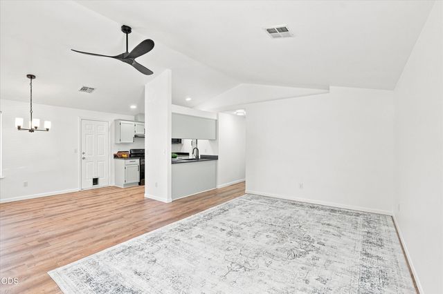 803 Bower Lane, Grants Pass, OR 97527