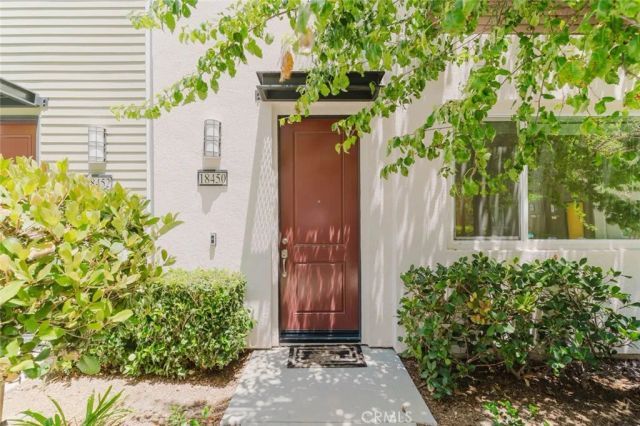 18450 W Calico Lane, Northridge, CA 91325