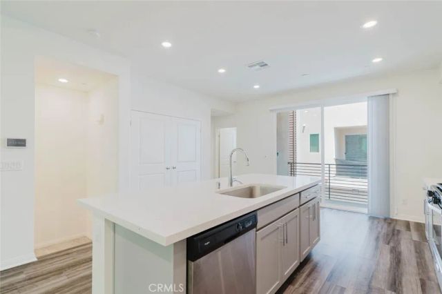 18450 W Calico Lane, Northridge, CA 91325