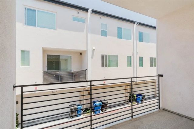 18450 W Calico Lane, Northridge, CA 91325