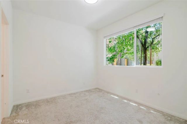 18450 W Calico Lane, Northridge, CA 91325